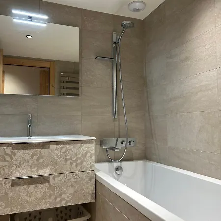 Apartment De Standing 3 Chambres, Terrasse, Centre Les Gets, Proche Commerces, Parking Inclus - Fr-1-623-353 Les Gets